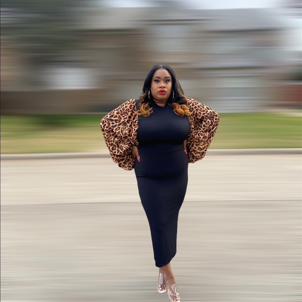 Black dress w/leopard sleeves